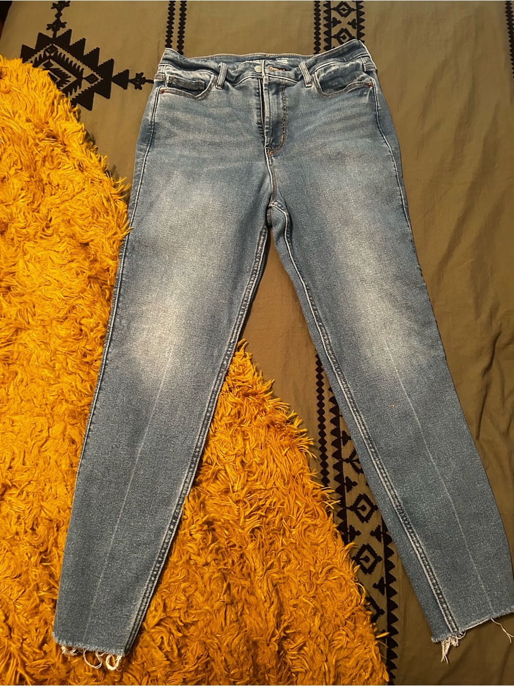 Old Navy  Extra High-Rise Rockstar Super Skinny Jeans